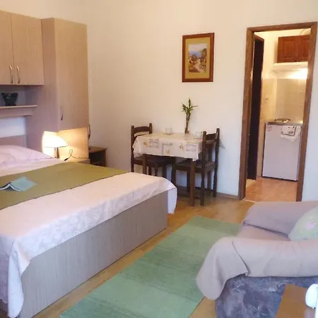 And Marin Apartment Brela