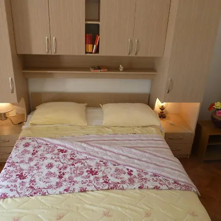 And Marin Apartment